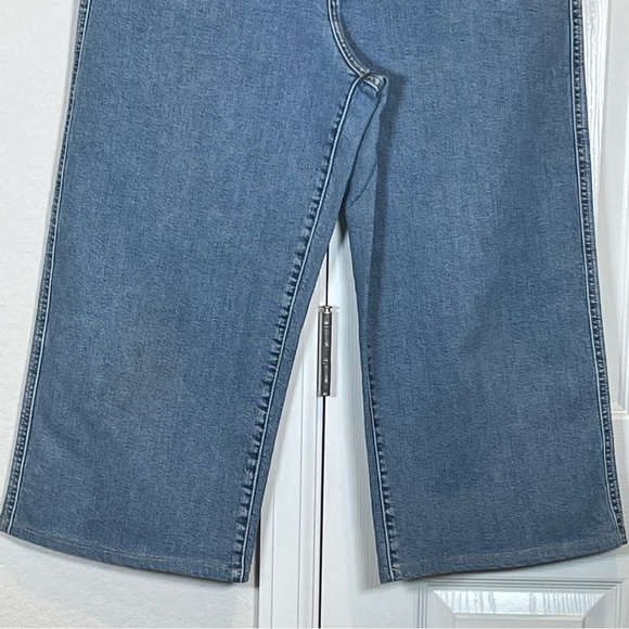 Levi's Mile High Cropped Button Fly Wide Leg Jeans Size 32 - Picture 4 of 14